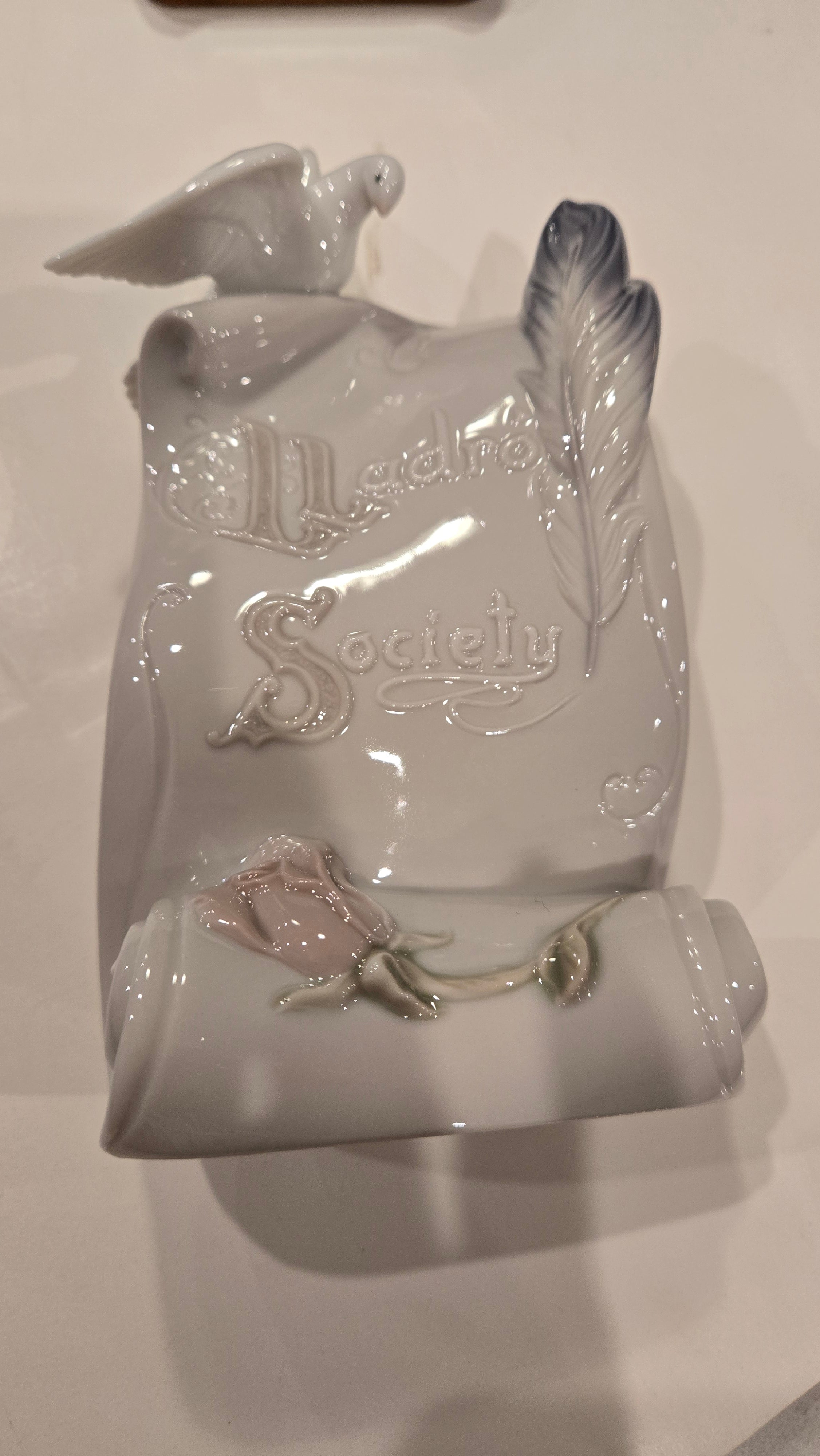 Llardo Members Society Figurine and base